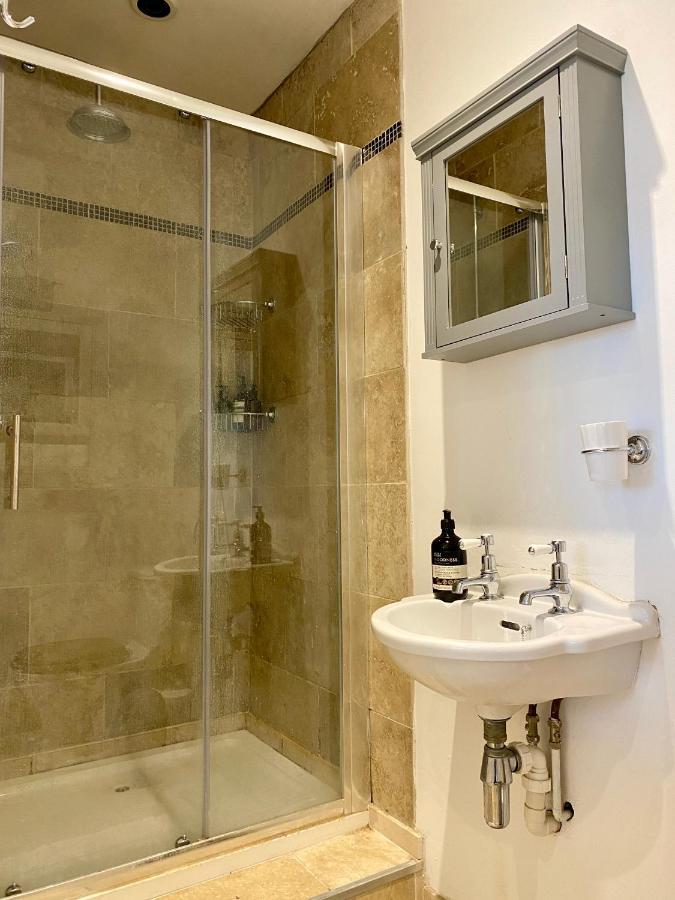 Stunning Georgian Central Bath Home Buitenkant foto